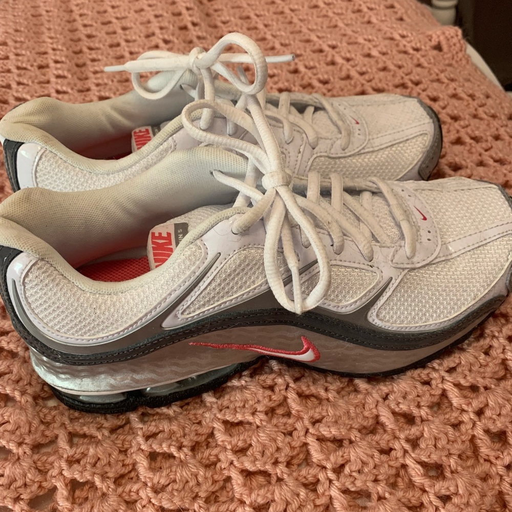 Women’s Nike sneakers